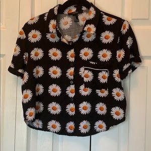 Forever 21 daisy print shirt